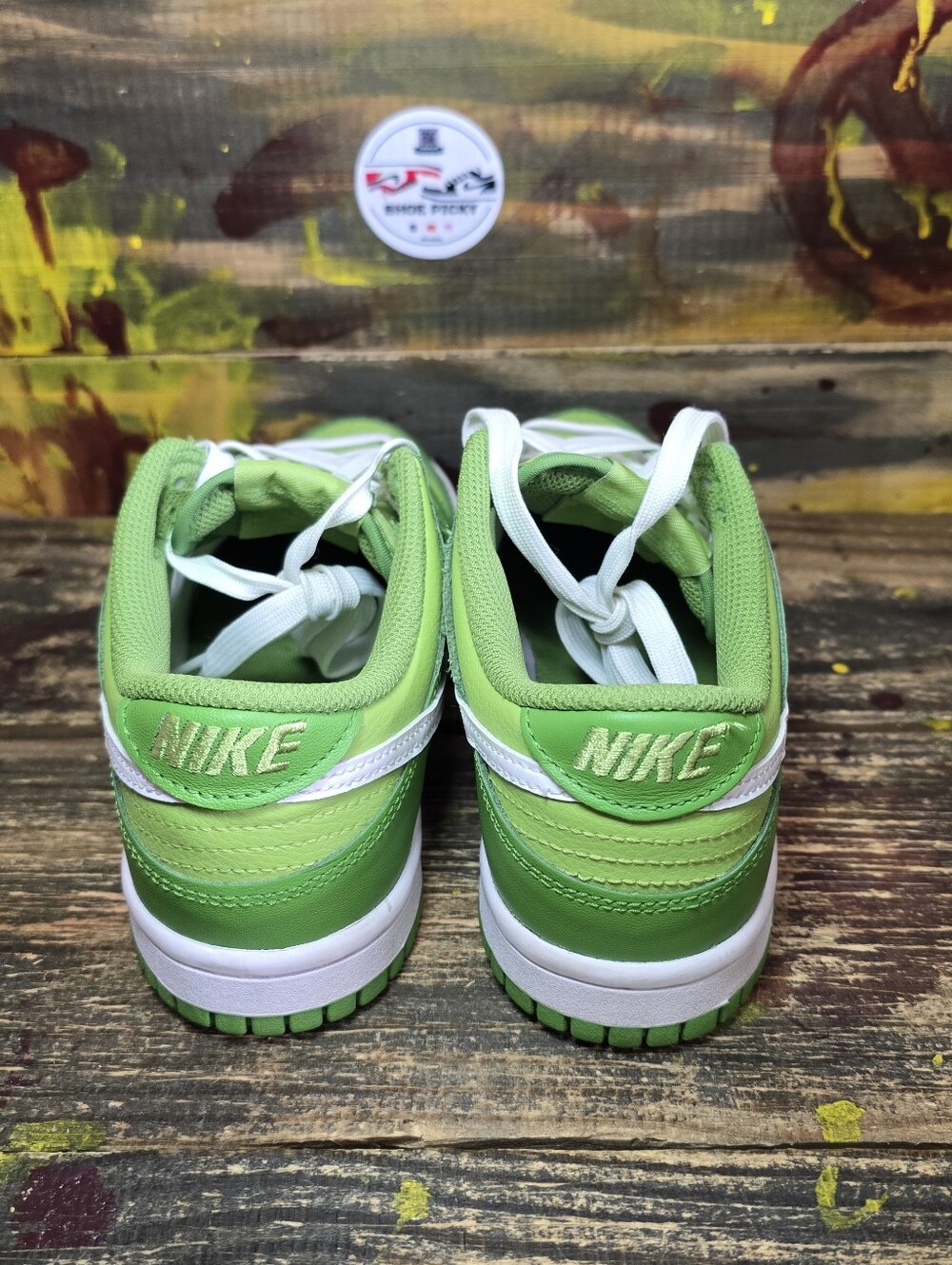 Nike Dunk Low Chlorophyll White Green DH9765-301 GS Size 4.5Y=Women's 6 Used - Picture 6 of 8